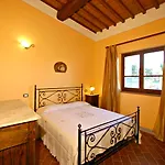 Pratovalle Farm stay