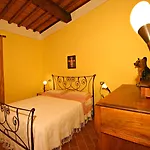 Pratovalle Farm stay