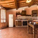 Pratovalle Farm stay *